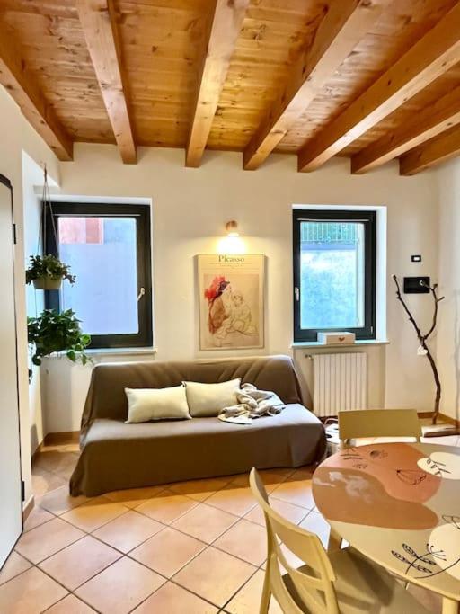 La Casa Di Nina - Appartamento 1 Valeggio sul Mincio Ngoại thất bức ảnh